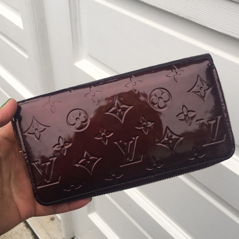 Louis Vuitton Vernis zippy wallet